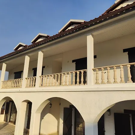Casa Dos Arcos